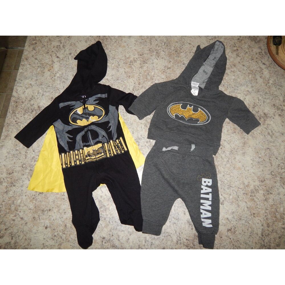 Batman Baby Boy 2 Outfit Bundle 0-3M Cape Footie & Hoodie Jogger Set DC Comics